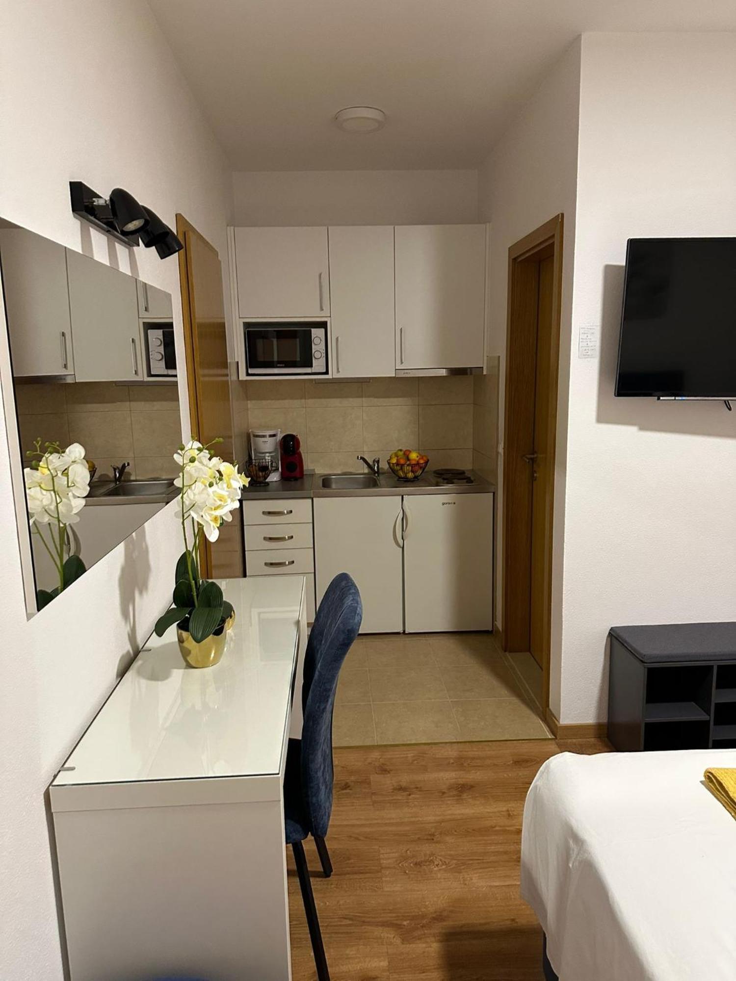 Apartmani Vice Брела Экстерьер фото